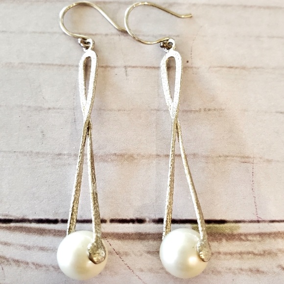 Silpada Vintage Sterling Silver & Pearl Earrings - Picture 2 of 7